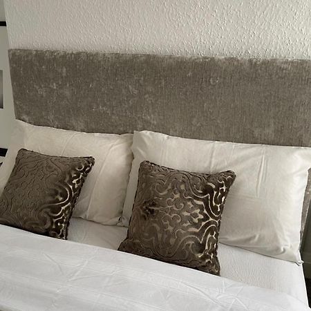 Hendon Park Apartments In London The Hyde Zewnętrze zdjęcie